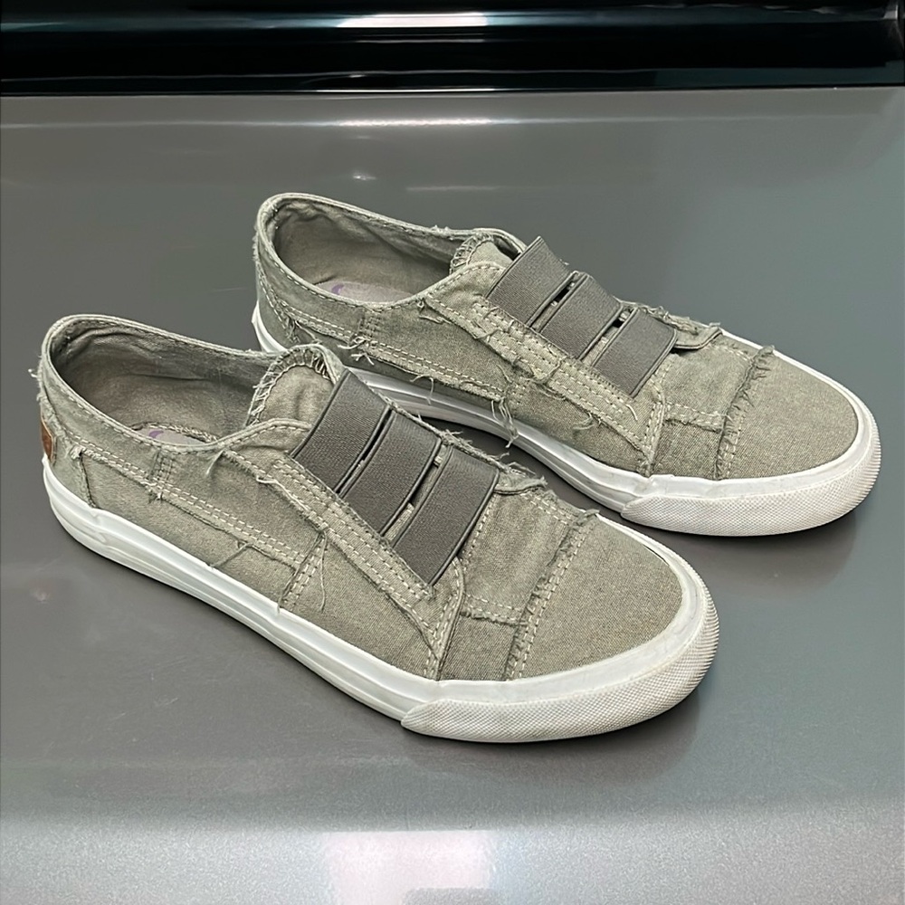 Blowfish Malibu slip on sneakers